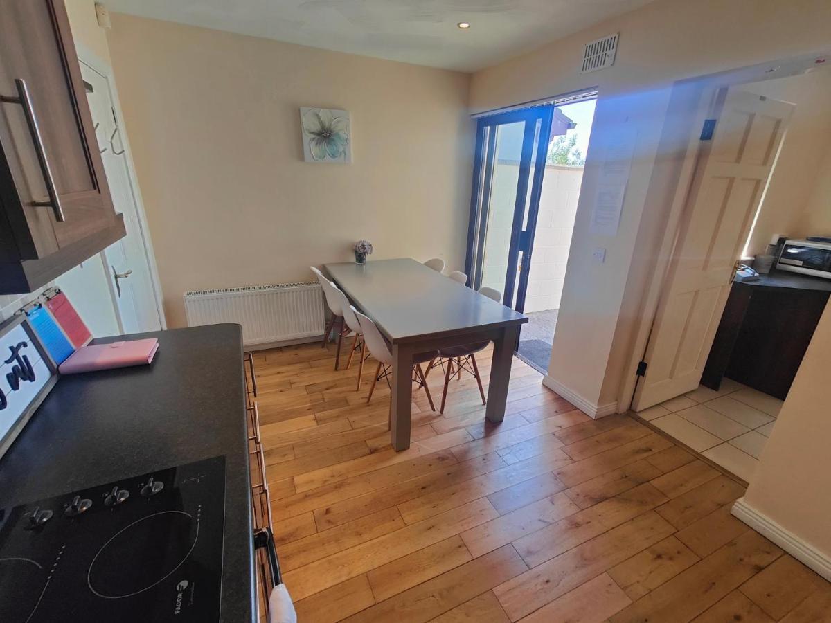Modern City Centre House In Heart Of Galway City Экстерьер фото