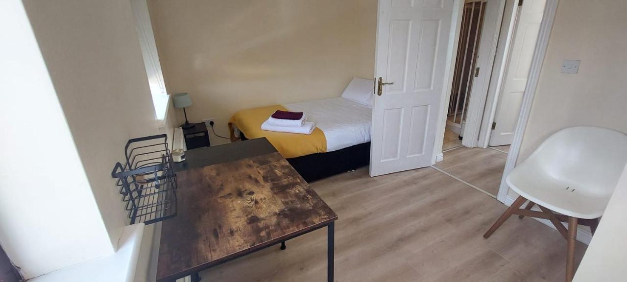 Modern City Centre House In Heart Of Galway City Экстерьер фото